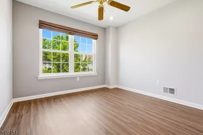 8 Ashley Ct, Franklin Township, NJ 08873 - Photo 24
