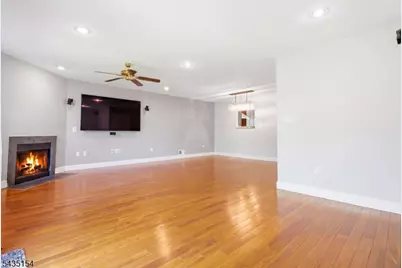 8 Ashley Ct, Franklin Township, NJ 08873 - Photo 14