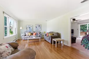 10 Dickens Ct, Morris Township, NJ 07960 - Photo 4