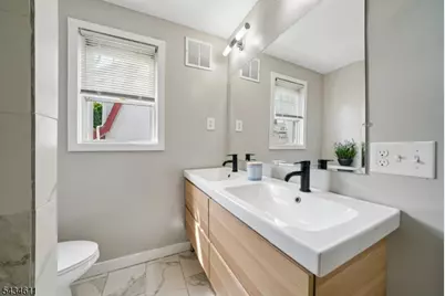 158 Maple St, West Orange Township, NJ 07052 - Photo 28