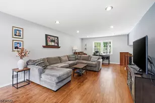 46 Westminster Dr, Parsippany, NJ 07054 - Photo 10