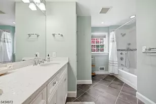 46 Westminster Dr, Parsippany, NJ 07054 - Photo 18