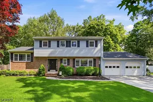 46 Westminster Dr, Parsippany, NJ 07054 - Photo 1