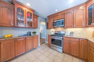 524 Farley Ave, Scotch Plains Township, NJ 07076 - Photo 10