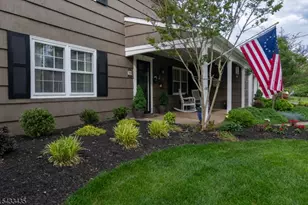 189 Berger St, Franklin Township, NJ 08873 - Photo 2