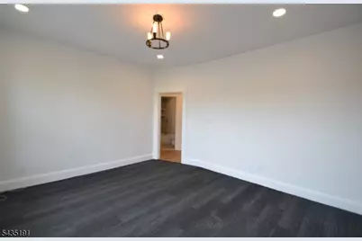 21 Walnut St, Clifton, NJ 07013 - Photo 6
