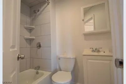21 Walnut St, Clifton, NJ 07013 - Photo 8