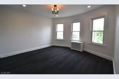 21 Walnut St, Clifton, NJ 07013 - Photo 4