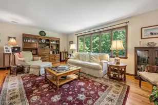 19 Rabbit Run Dr, West Milford, NJ 07435 - Photo 8
