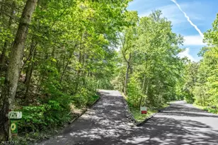 19 Rabbit Run Dr, West Milford, NJ 07435 - Photo 26