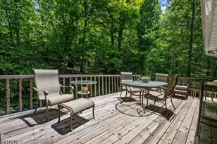 19 Rabbit Run Dr, West Milford, NJ 07435 - Photo 28