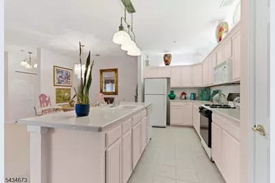1328 Hamilton Dr, Rockaway Township, NJ 07866 - Photo 6