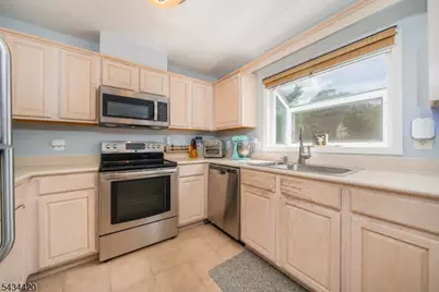 4 The Arbors, New Providence, NJ 07974 - Photo 4