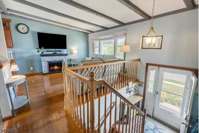 25 Louise Dr, Manville, NJ 08835 - Photo 6