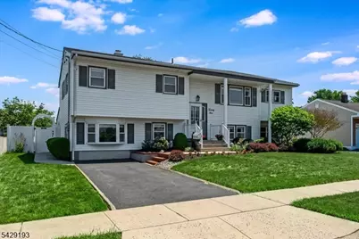 25 Louise Dr, Manville, NJ 08835 - Photo 4