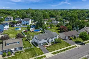 25 Louise Dr, Manville, NJ 08835 - Photo 44