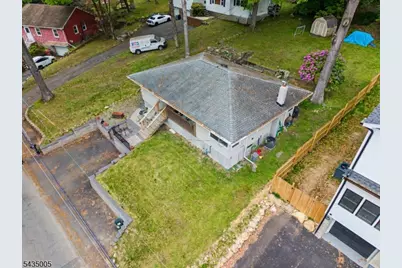 14 Valley View Dr, Rockaway Township, NJ 07866 - Photo 2