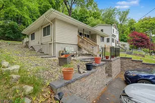 14 Valley View Dr, Rockaway Township, NJ 07866 - Photo 4