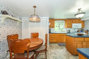 34 Unneberg Ave, Roxbury Township, NJ 07876 - Photo 16