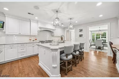 11 Cayuga Way, Millburn, NJ 07078 - Photo 8