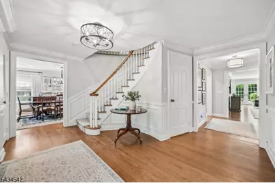 11 Cayuga Way, Millburn, NJ 07078 - Photo 2