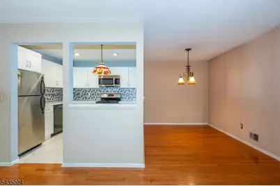 186 Larch Ln, Mahwah, NJ 07430 - Photo 6