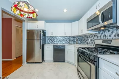 186 Larch Ln, Mahwah, NJ 07430 - Photo 8