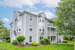 186 Larch Ln, Mahwah, NJ 07430 - Photo 1