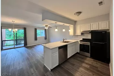 2 Gunstock Dr, Vernon, NJ 07462 - Photo 2