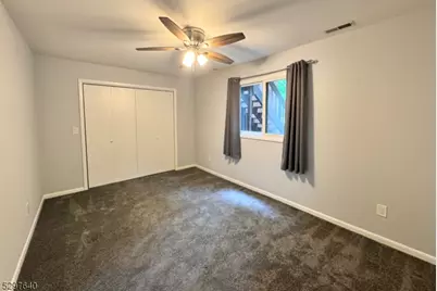 2 Gunstock Dr, Vernon, NJ 07462 - Photo 8
