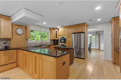 596 Terhune Dr, Wayne, NJ 07470 - Photo 12