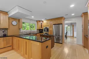 596 Terhune Dr, Wayne, NJ 07470 - Photo 12