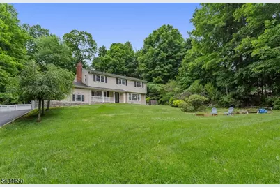 596 Terhune Dr, Wayne, NJ 07470 - Photo 2