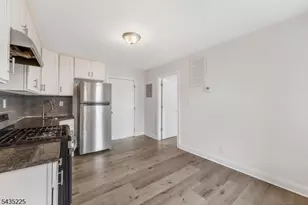 335 Henry St, Orange, NJ 07050 - Photo 8
