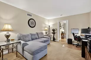 100 Coachman Dr, Florence Township, NJ 08505 - Photo 18