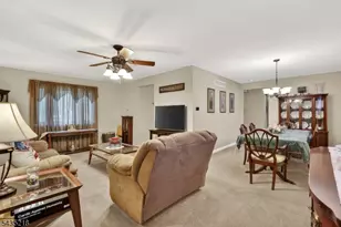100 Coachman Dr, Florence Township, NJ 08505 - Photo 6