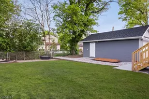 81 Hutchinson St, Clark Township, NJ 07066 - Photo 30