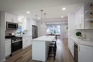 81 Hutchinson St, Clark Township, NJ 07066 - Photo 8
