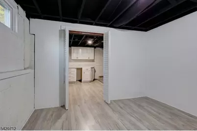 81 Hutchinson St, Clark Township, NJ 07066 - Photo 26