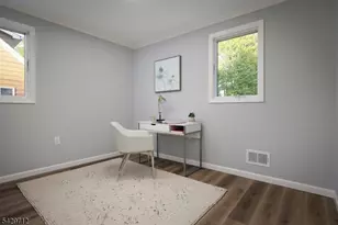 81 Hutchinson St, Clark Township, NJ 07066 - Photo 18