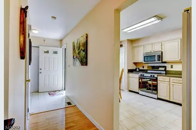 615 Revere Ct, Raritan Township, NJ 08822 - Photo 2