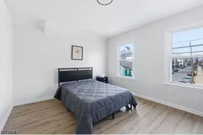 64 Willoughby St, Newark, NJ 07112 - Photo 12