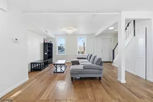 64 Willoughby St, Newark, NJ 07112 - Photo 2