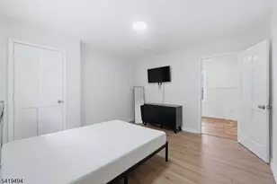 64 Willoughby St, Newark, NJ 07112 - Photo 16