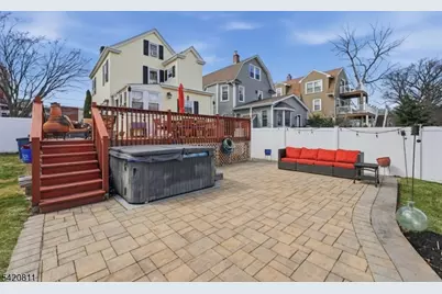 385 Berkeley Ave, Bloomfield, NJ 07003 - Photo 34