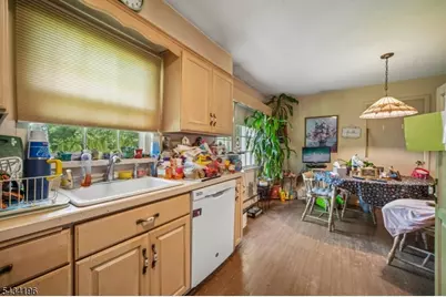 22 Marlton Dr, Wayne, NJ 07470 - Photo 10