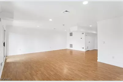 304 Heights Dr, Haledon, NJ 07508 - Photo 12