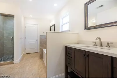 132 N Fullerton Ave, Montclair, NJ 07042 - Photo 12