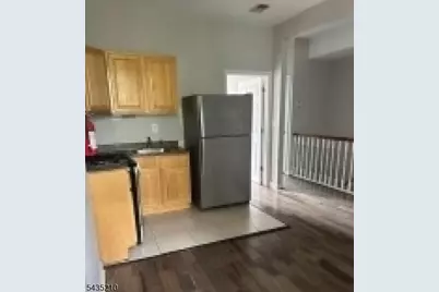 108 Peabody Pl, Newark, NJ 07104 - Photo 10