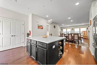 18 Cortland Ct, Livingston Twp., NJ 07039 - Photo 10